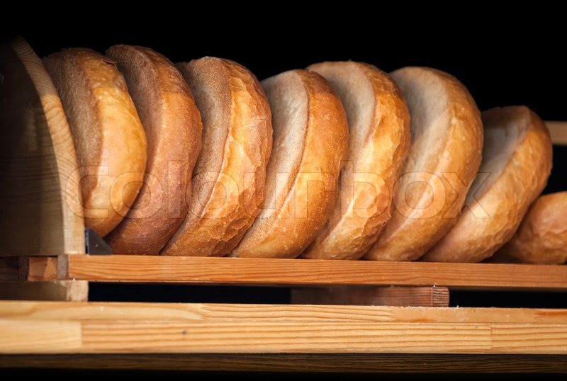 Hölzerne Bäckerei Theke mit frischen | Stock Bild | Colourbox