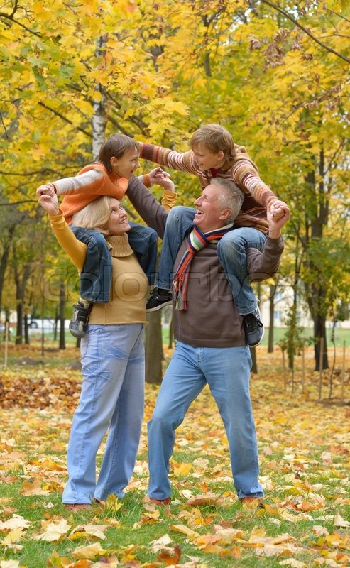 Senior dating mit erwachsenen sohn mit vater leben