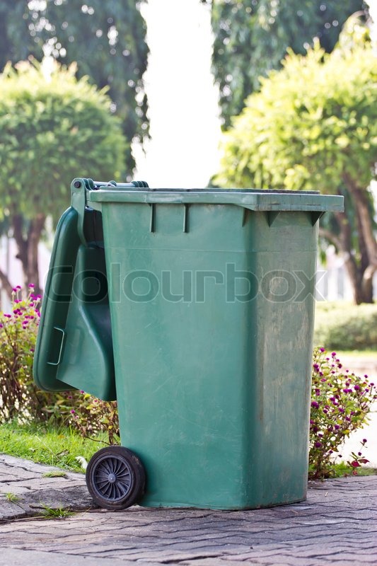 Grünen Mülltonnen | Stockfoto | Colourbox