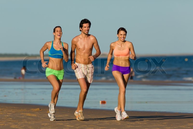 Beach sport перевод. Тренер на море.